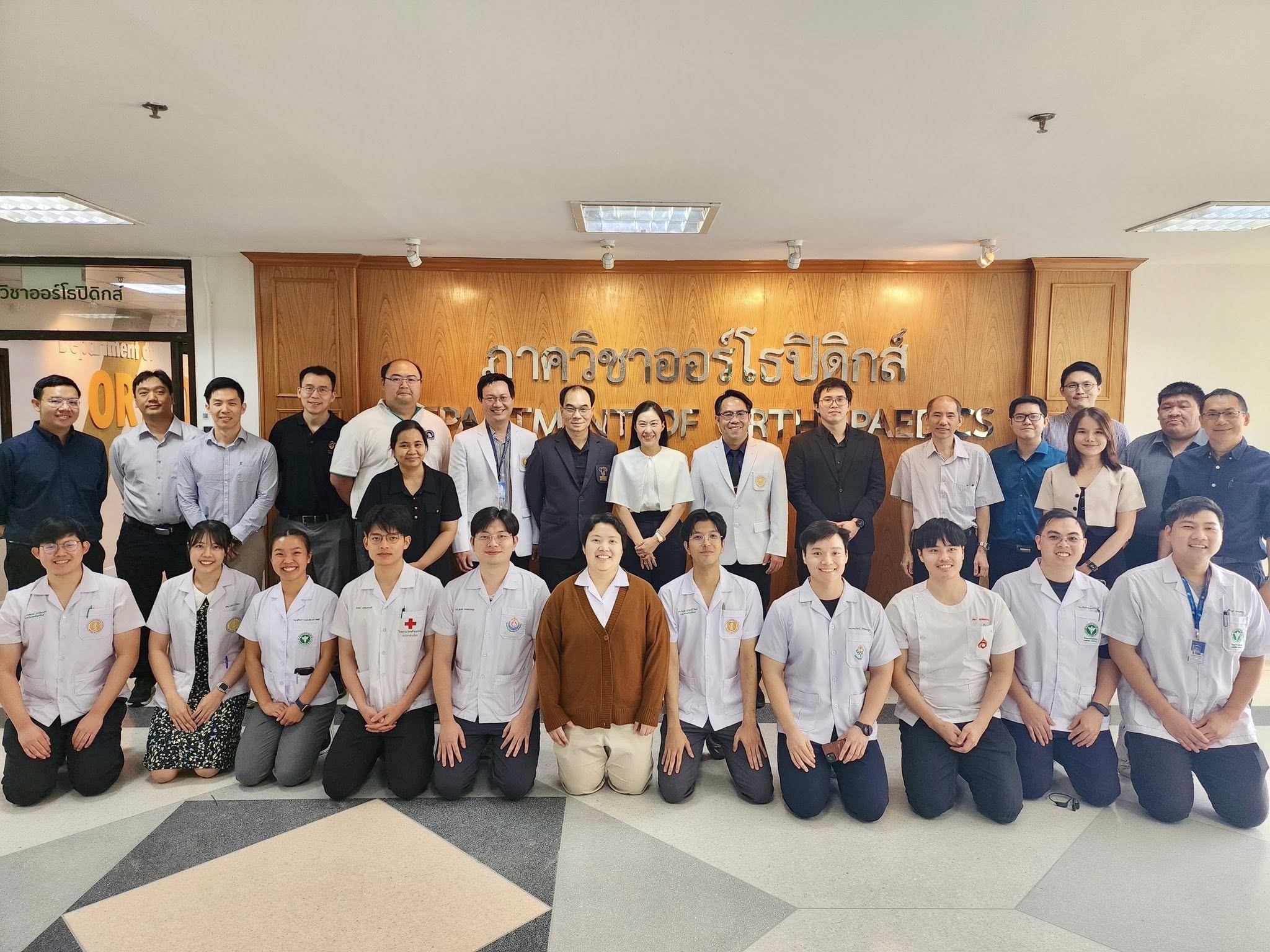 ภาควิชาออร์โธปิดิกส์ ได้ดำเนินการจัดสอบโครงร่างวิจัยปากเปล่า ประจำปี พ.ศ. 2569 สำหรับแพทย์ประจำบ้านชั้นปีที่ 1