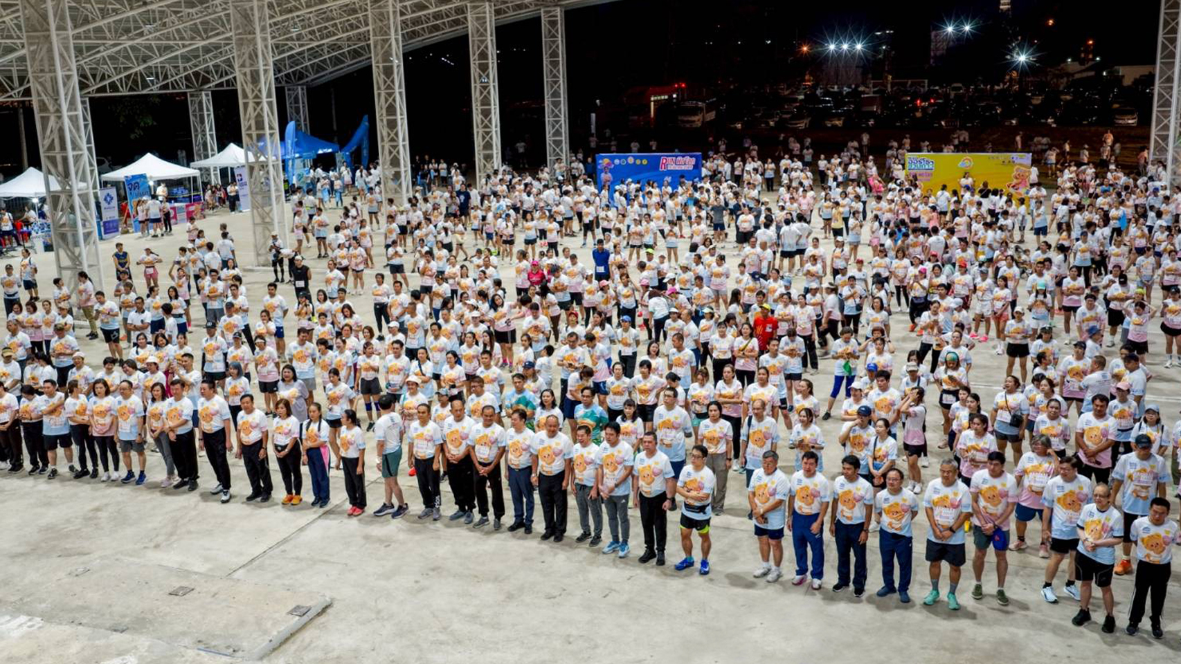 คณบดีแพทย์ ม.นเรศวร ร่วมกิจกรรม ‘หมอออร์โธฯ ชวนก้าว RUN พิด’โลก’ หนุนคนไทยใส่ใจสุขภาพ”