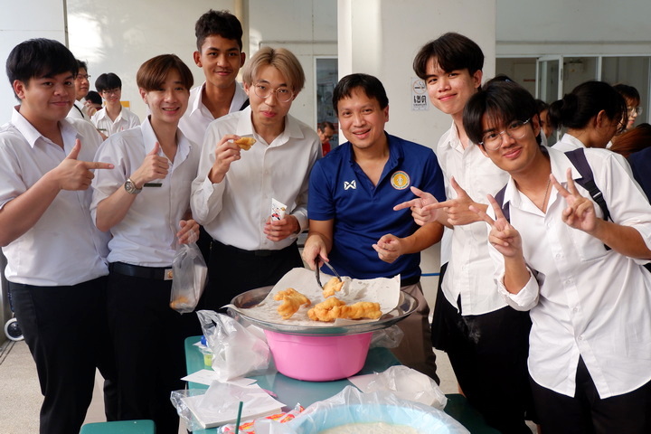 กิจกรรมอาจารย์ที่ปรึกษาพบนิสิตแพทย์ ในธีม “Secret Recipe?” (ปาท่องโก๋)