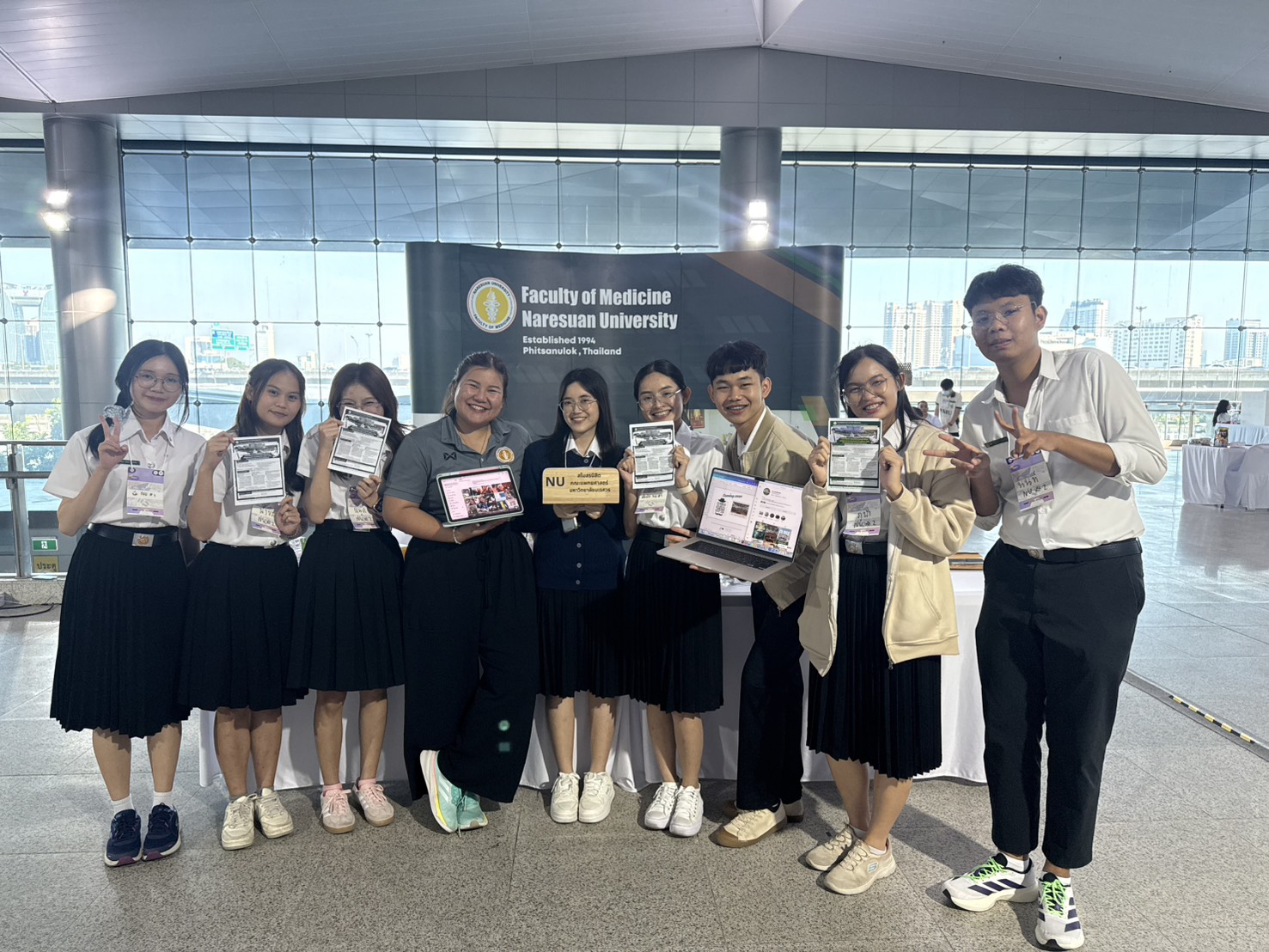 ตัวแทนนิสิตคณะแพทยศาสตร์ มหาวิทยาลัยนเรศวร เข้าร่วมโครงการเปิดรั้วโรงเรียนแพทย์ ครั้งที่ 23 ประจำปีการศึกษา 2568 (SMST Open House 2025)